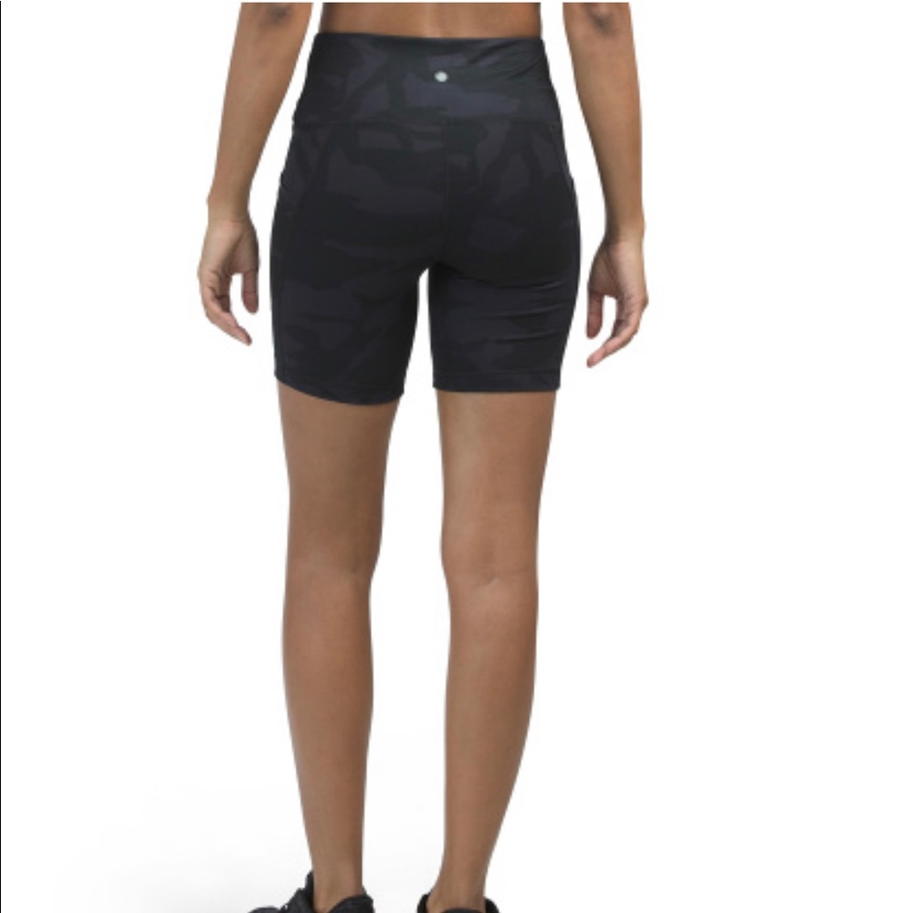YOGALICIOUS Shorts Lux High Rise Side Pockets Bike Tights Leggings Black Camo XS - Picture 2 of 7